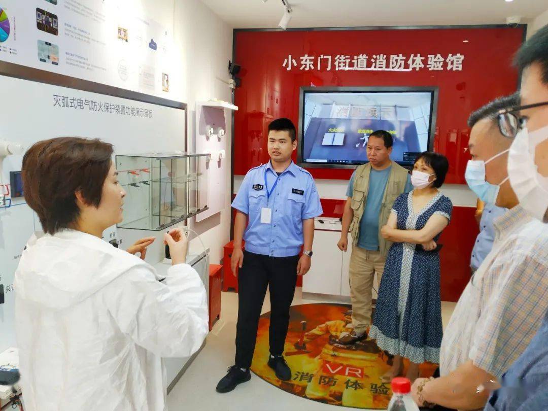 小东门街道领导团队引领社区迈向新篇章，新篇章开启之际的领导力展望