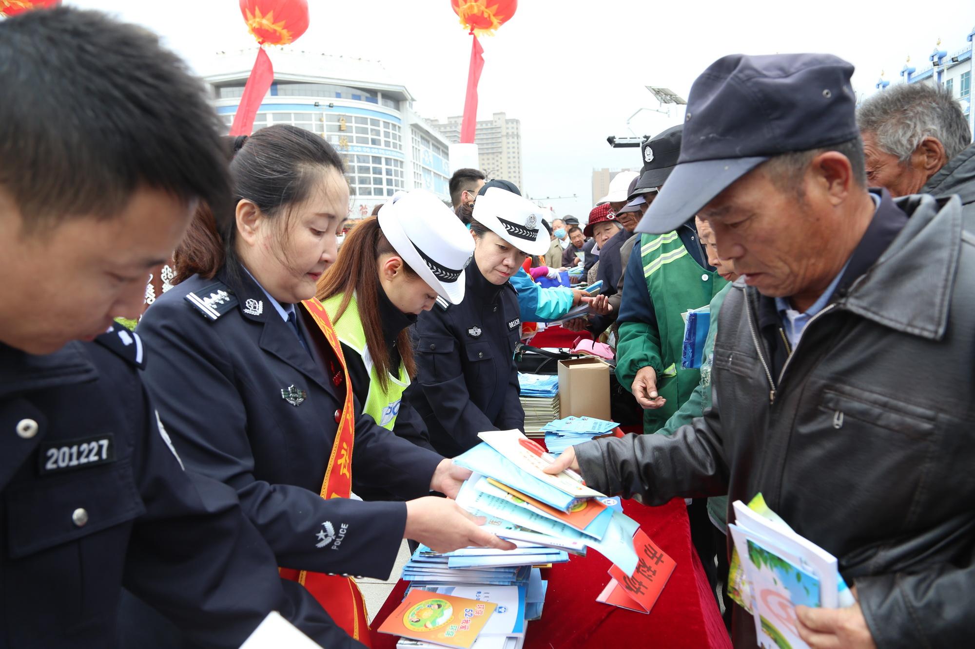 锡林浩特市公安局推动警务现代化项目，提升城市安全水平