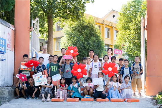 温宿县小学创新项目，引领教育变革，培育未来之光
