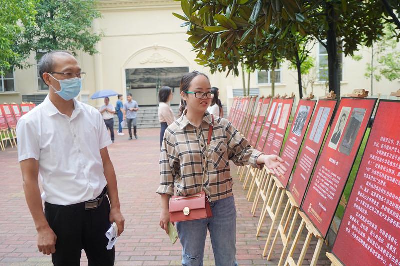 重庆市档案局领导团队全新亮相，推动档案事业蓬勃发展
