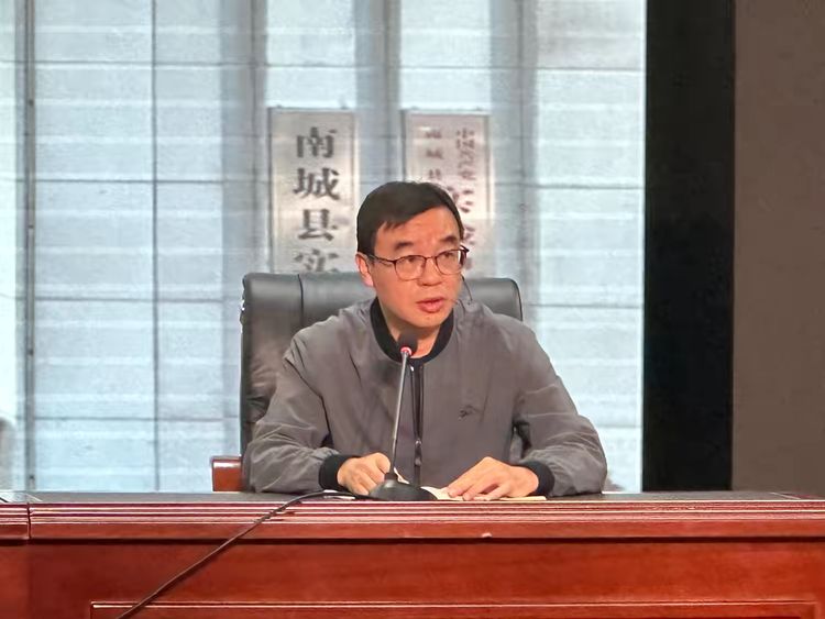 南城县初中新任领导引领教育改革与发展新篇章