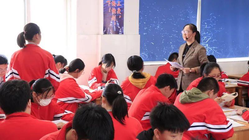 启东市初中最新动态报道
