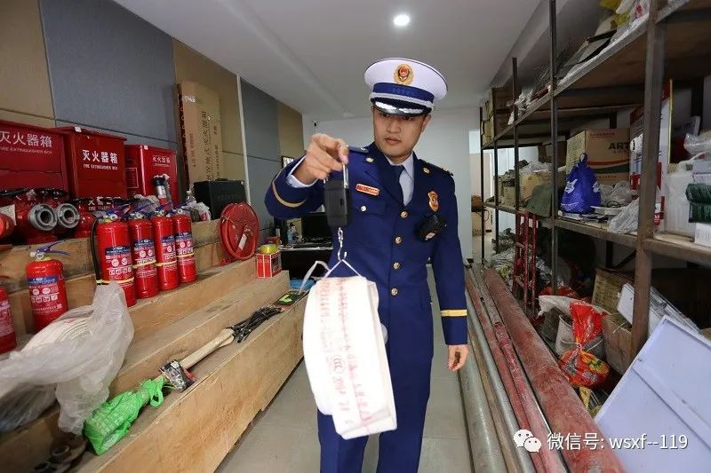 万盛区市场监督管理局新项目推动市场监管现代化，助力地方经济飞跃发展
